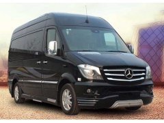 北京豪华商务租车15座奔驰凌特租车一天多少钱？