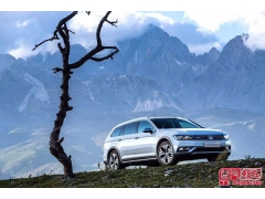 如今 越来越多的游客选择租车和包车 如今 越来越多的游客选择租车和包车