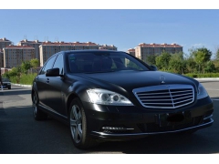 北京奔驰S级_奔驰S600租车带司机一天多少钱？
