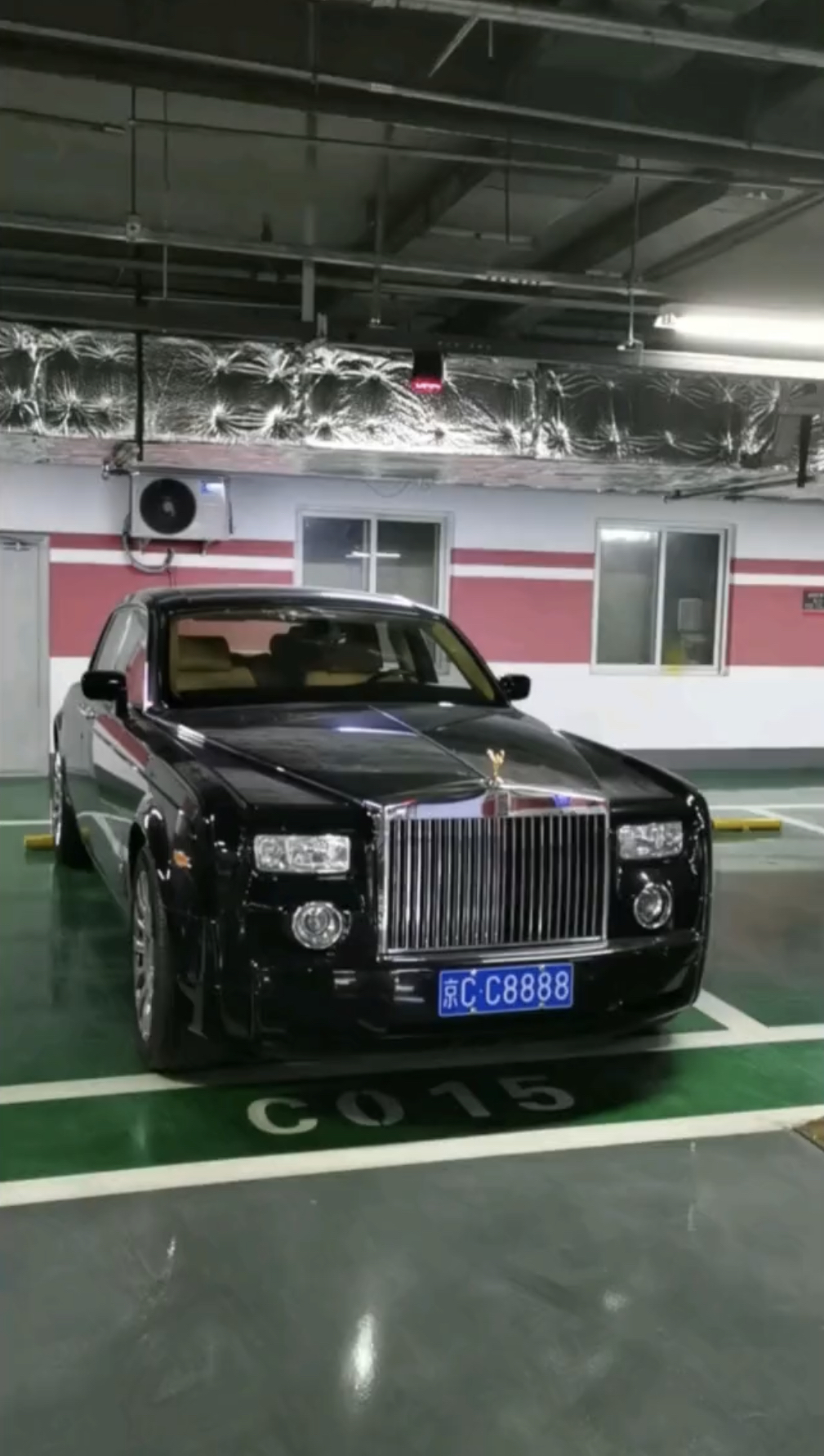 北京租劳斯莱斯婚车多少钱？婚车租赁劳斯莱斯多少钱？